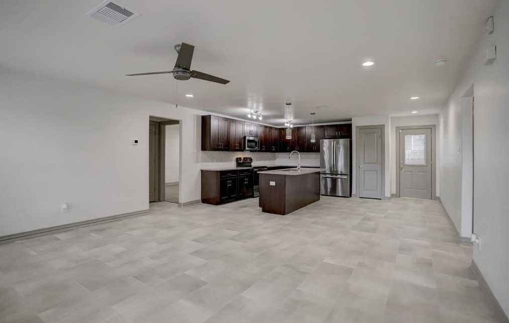 8707 Duane St, Houston TX  77051-2647 exterior