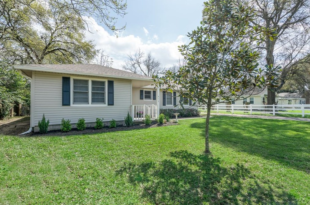 413 Carrell St, Tomball, TX 77375-4802