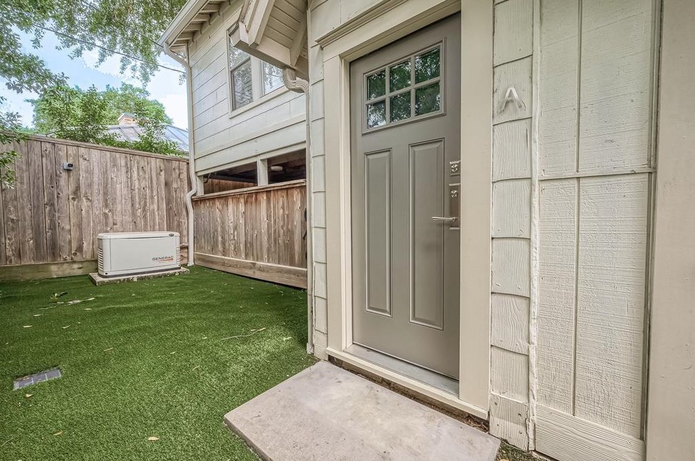 1236 Waverly St, Houston, TX 77008-6764