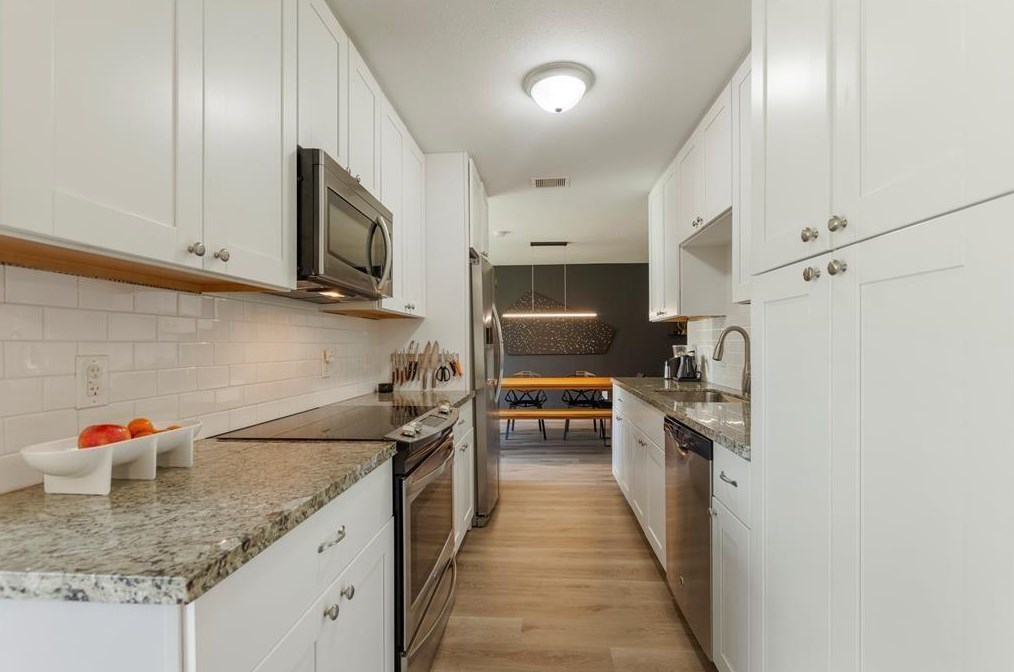9607 Lawngate Dr, Houston, TX 77080-1232