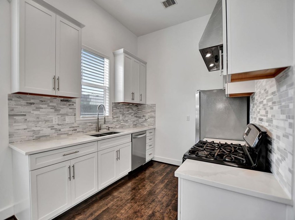 2206 Keene St, Houston TX  77009-7725 exterior