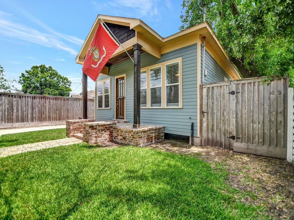 2206 Keene St, Houston TX  77009-7725 exterior