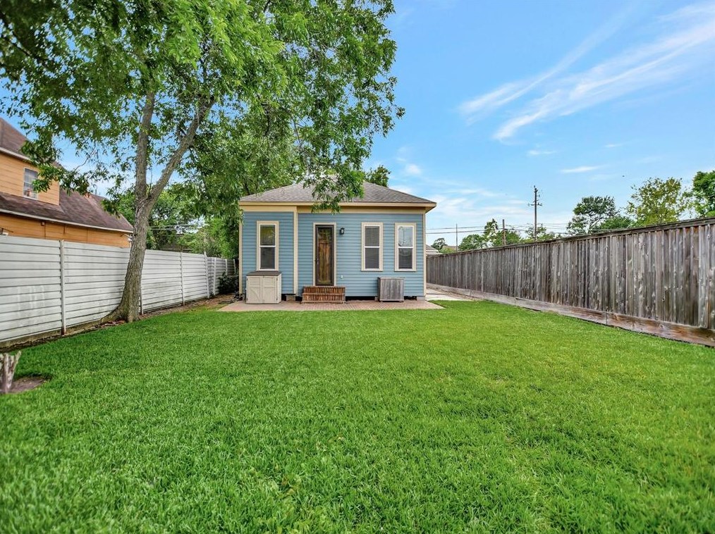 2206 Keene St, Houston TX  77009-7725 exterior