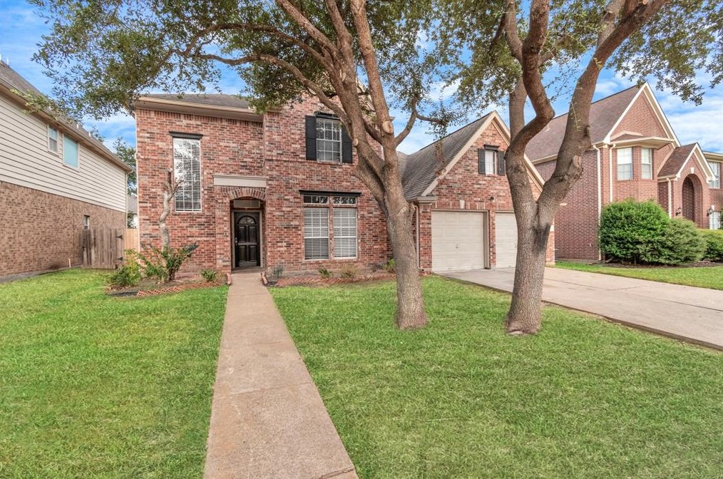 8915 Beawood Dr, Houston, TX 77083
