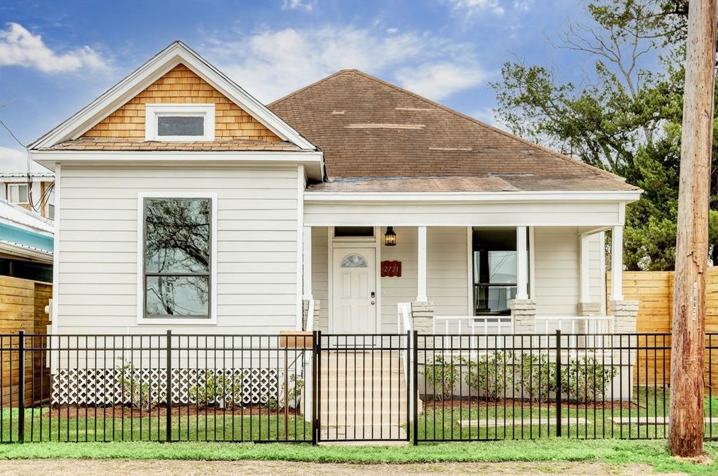 2721 Engelke St, Houston, TX 77003