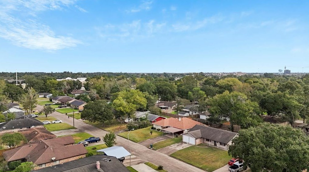 137 Briggs St, Beaumont, TX 77707