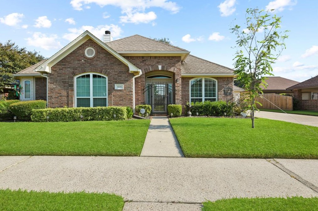 4604 Alamance St, Baytown, TX 77521-3001