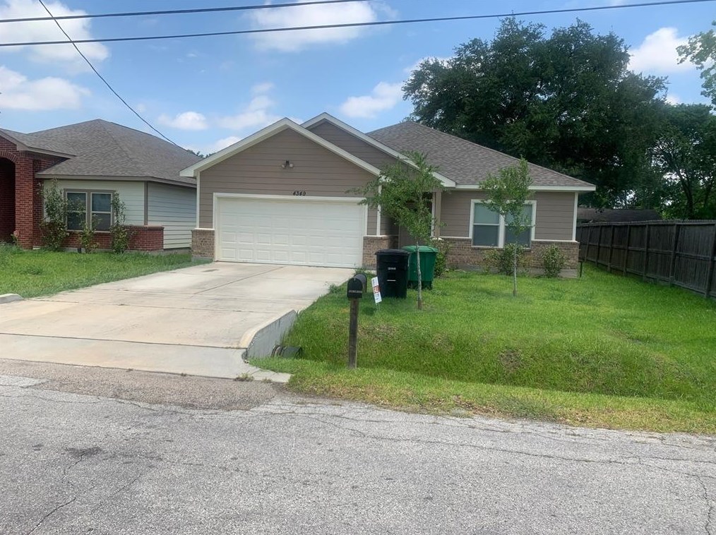4349 Clover St, Houston, TX 77051-2724