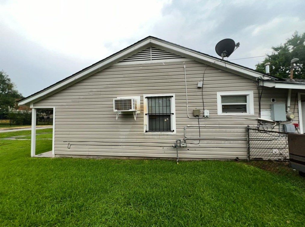 3930 Ward, Houston TX  77053-1612 exterior