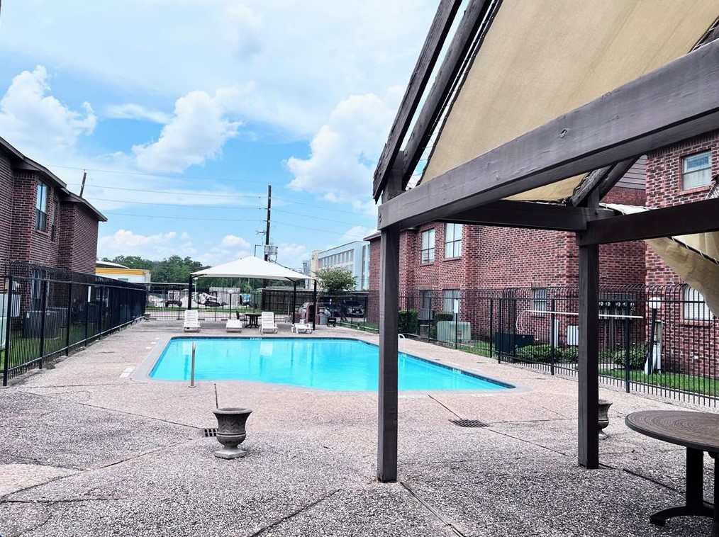 3130 Walnut Bend Ln, Houston, TX 77042-4795