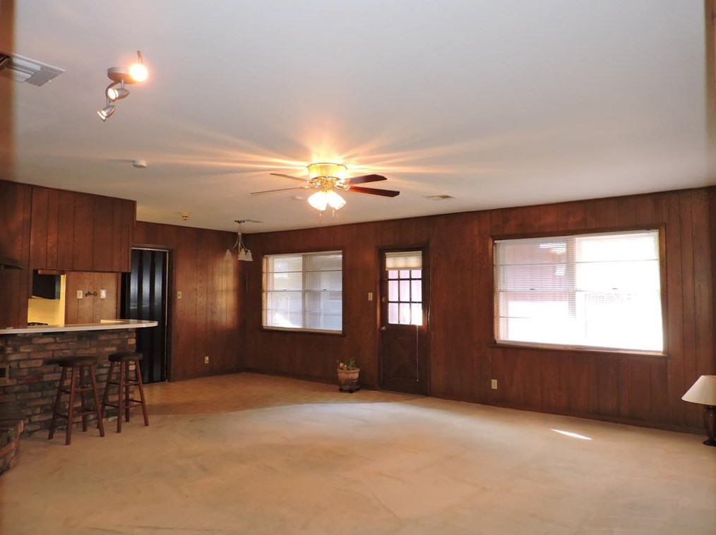 7903 Edgemoor Dr, Houston TX  77036-5601 exterior