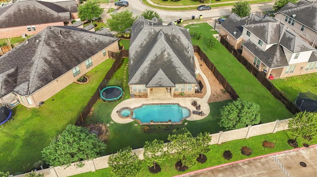 5431 Little Creek Ct, Fulshear TX 77441-1490 exterior