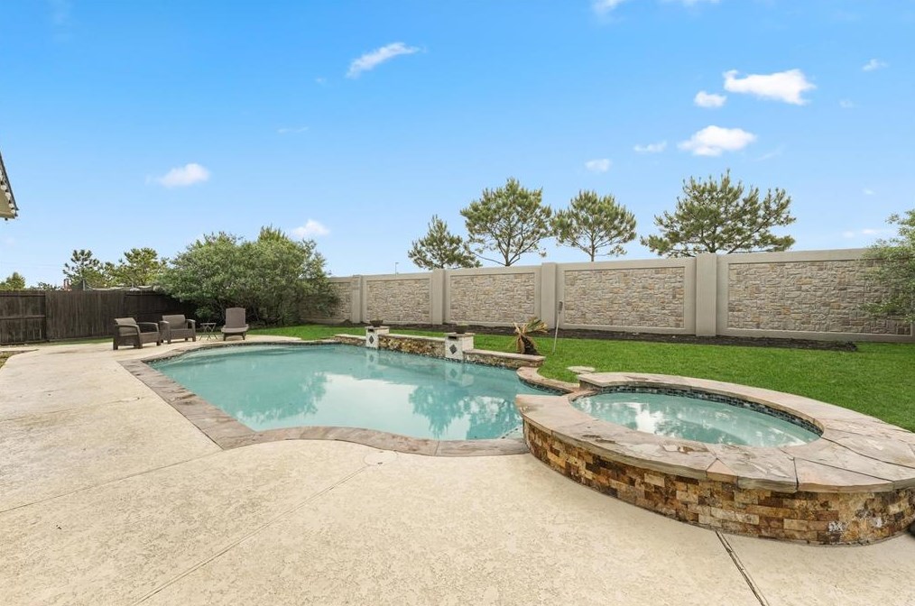 5431 Little Creek Ct, Fulshear TX 77441-1490 exterior