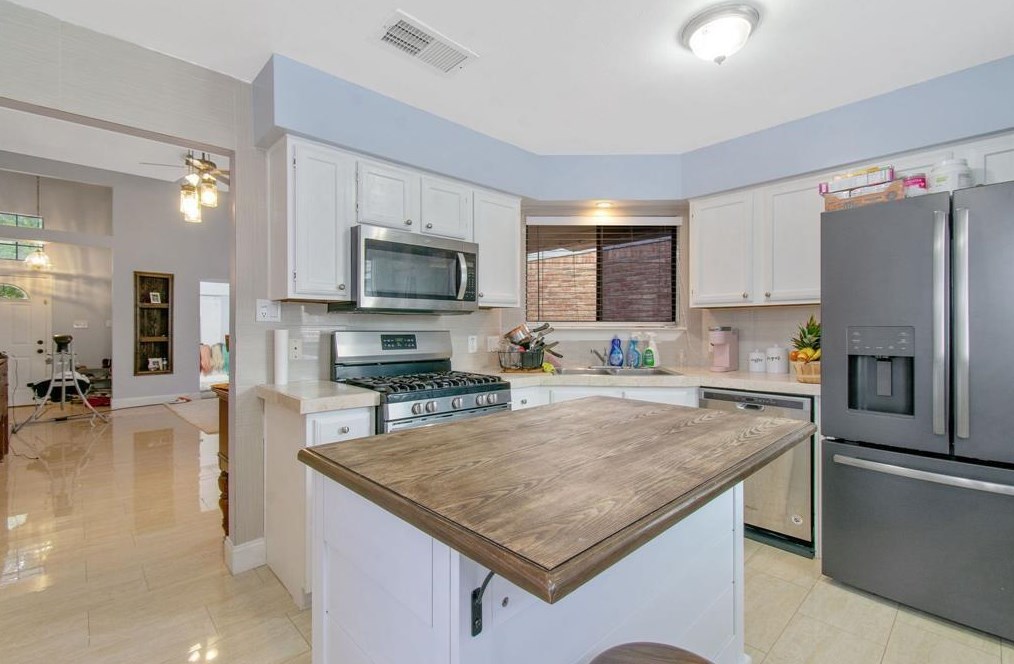 13823 Purplemartin St, Houston, TX 77083