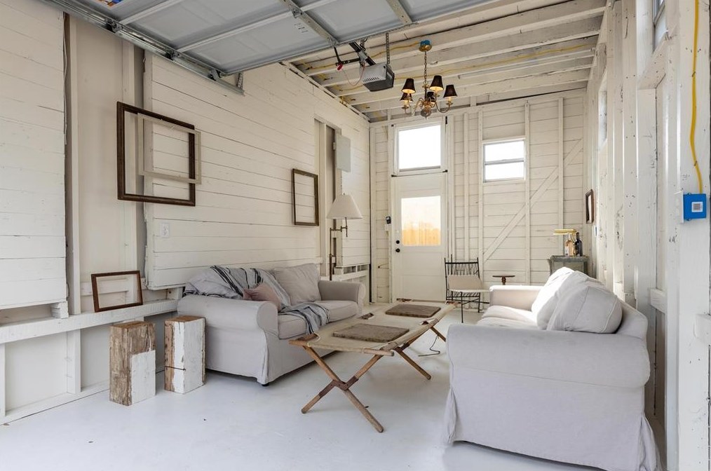 1311 37 St, Galveston TX 77550-6747 exterior