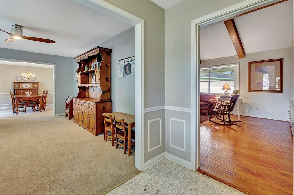 18623 Prince William Ln, Houston TX  77058-4224 exterior
