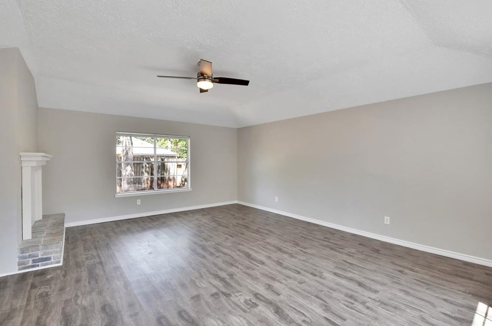 5815 Crooked Post Rd, Spring TX  77373-7003 exterior