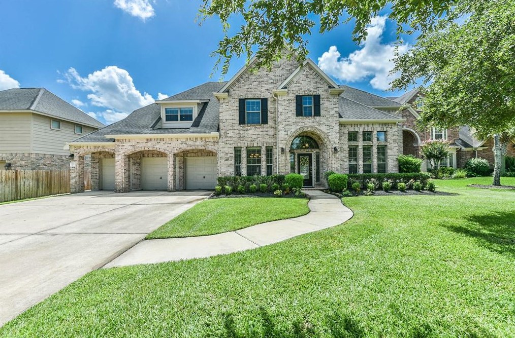 13710 Elm Shores Dr, Houston, TX 77044-5614