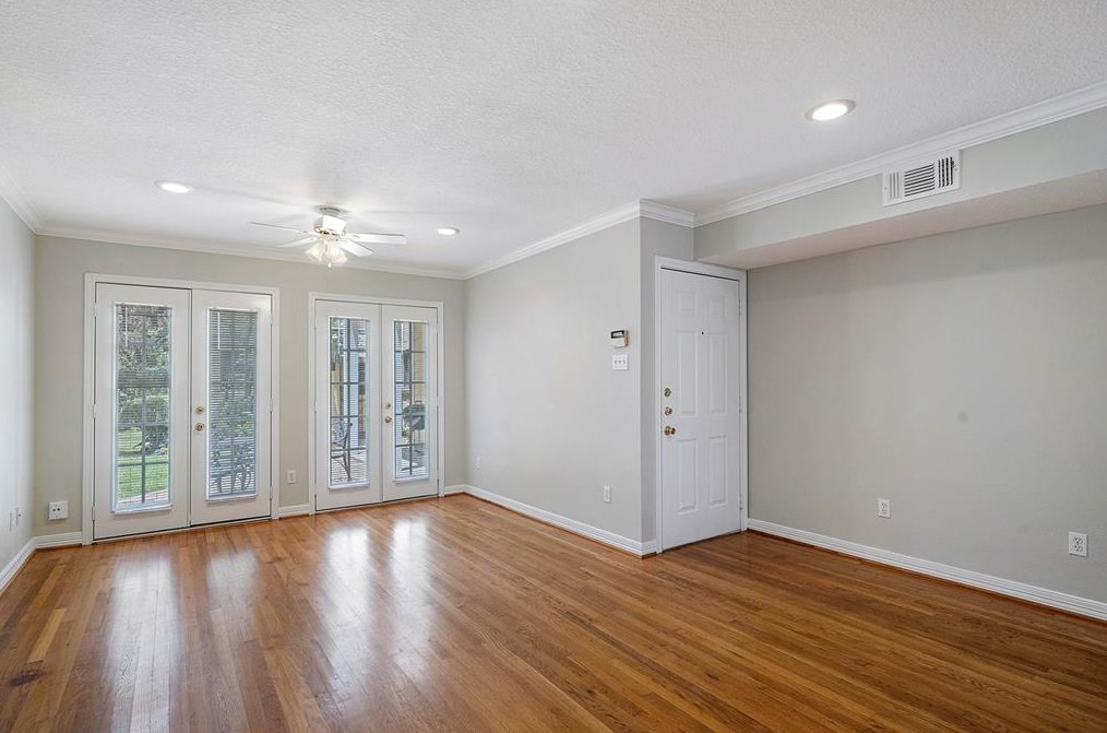 4608 Woodhead St, Houston, TX 77098