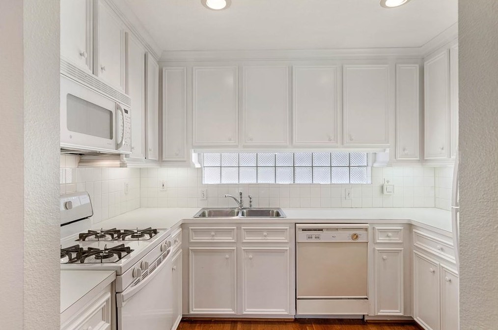 4608 Woodhead St, Houston TX  77098-4414 exterior