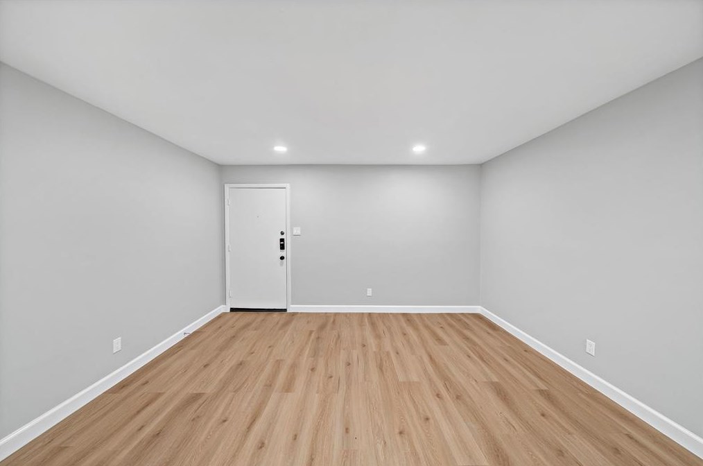 1016 7th St, Houston, TX 77009-7163