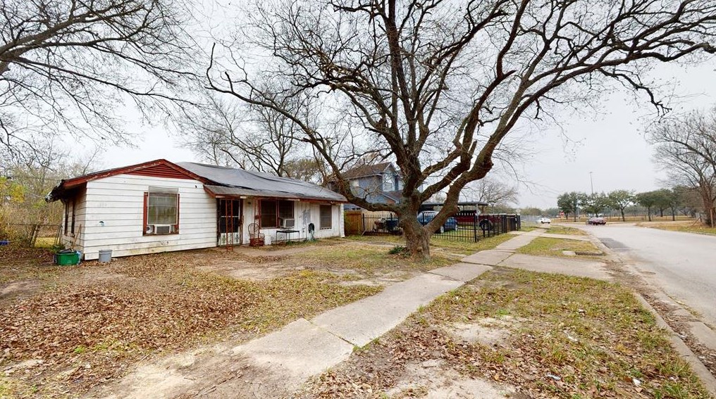 4802 Pershing St, Houston, TX 77033-3445