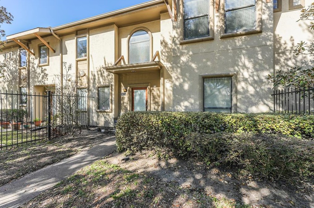 3412 St Emanuel St, Houston, TX 77004