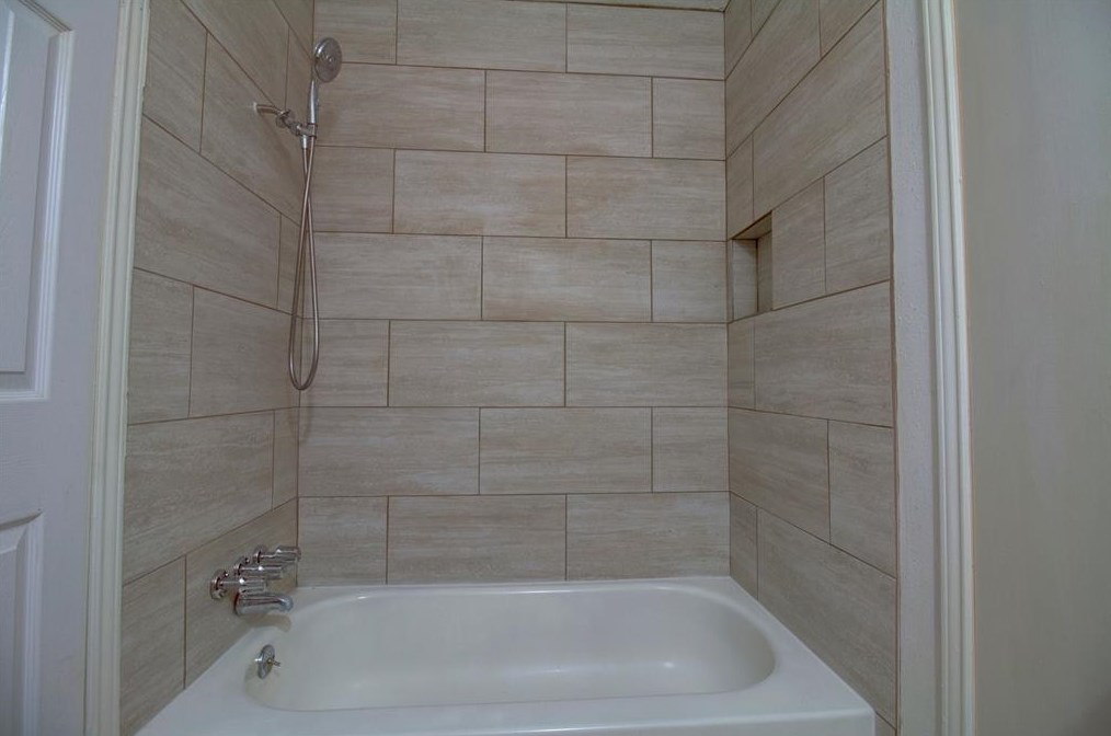 3606 Clover Ln, Deer Park, TX 77536