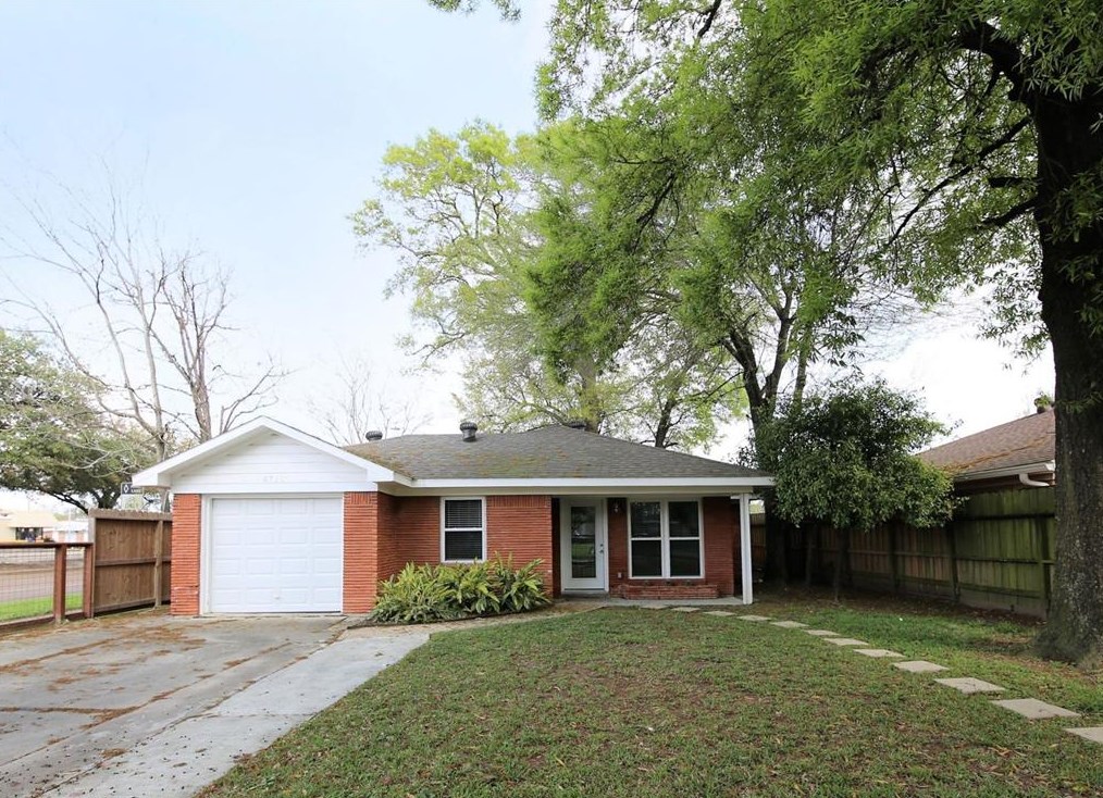 4718 Billingsley St, Houston, TX 77009-3334