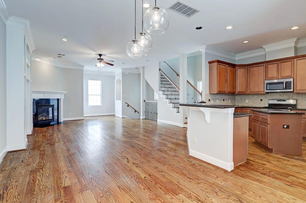 4416 Crawford St, Houston, TX 77004-4914