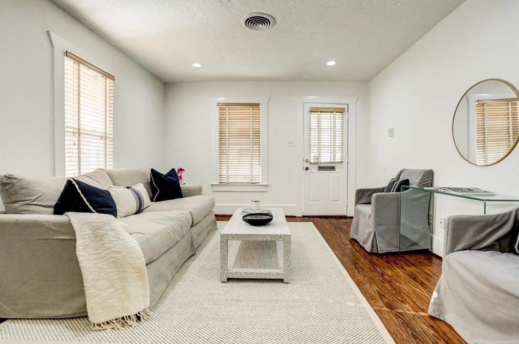 720 W 25th St, Houston, TX 77008