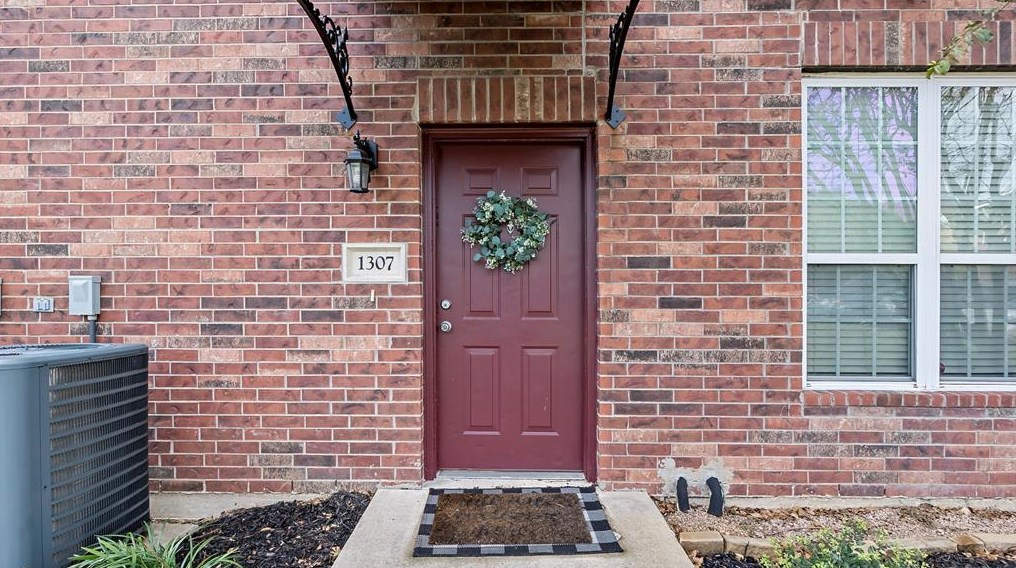 801 Luther St, College Station, TX 77840-2890