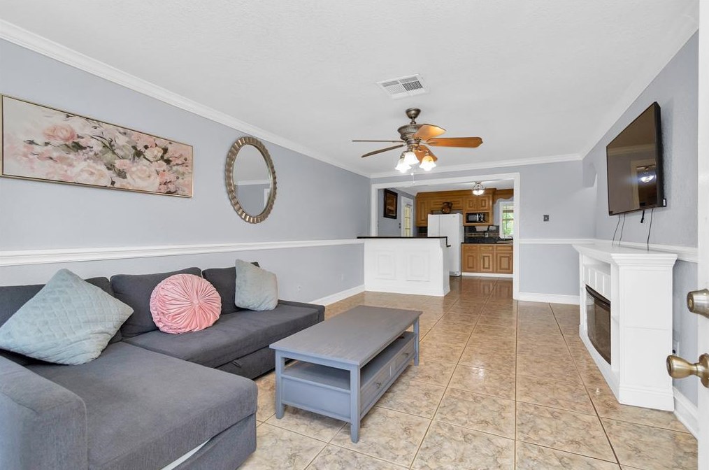 3703 Brock St, Houston TX  77023-6004 exterior