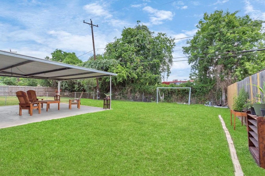 3703 Brock St, Houston TX  77023-6004 exterior