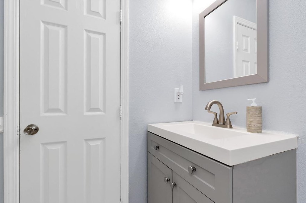 3703 Brock St, Houston TX  77023-6004 exterior