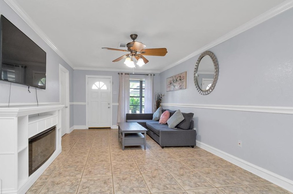 3703 Brock St, Houston TX  77023-6004 exterior