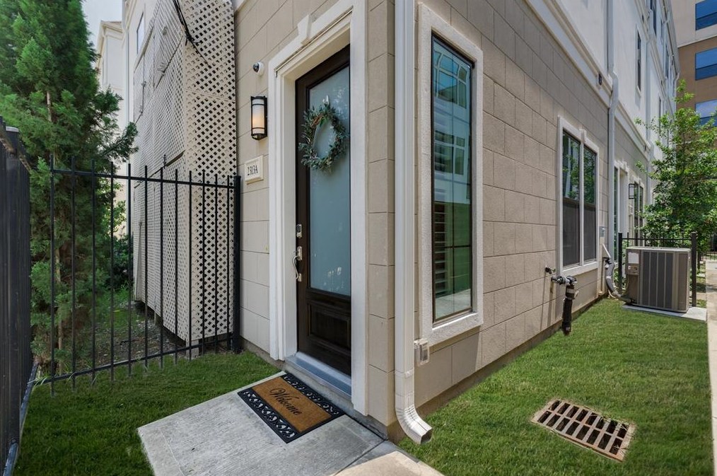 2313 Richton St #a, Houston, TX 77098
