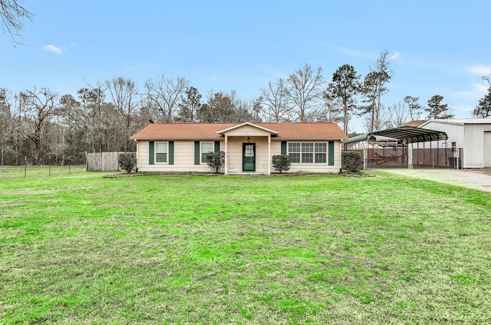814 Whipporwill Rd, Conroe TX  77303-5283 exterior