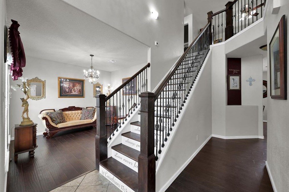 1815 Northampton Dr, Conroe, TX 77303-1857
