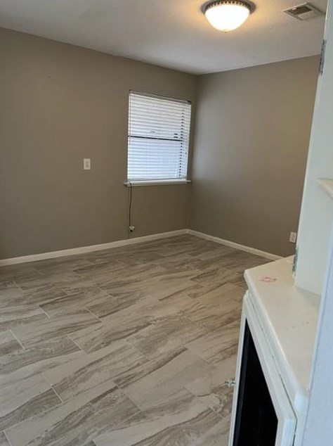 2458 Country Club Dr, Pearland, TX 77581