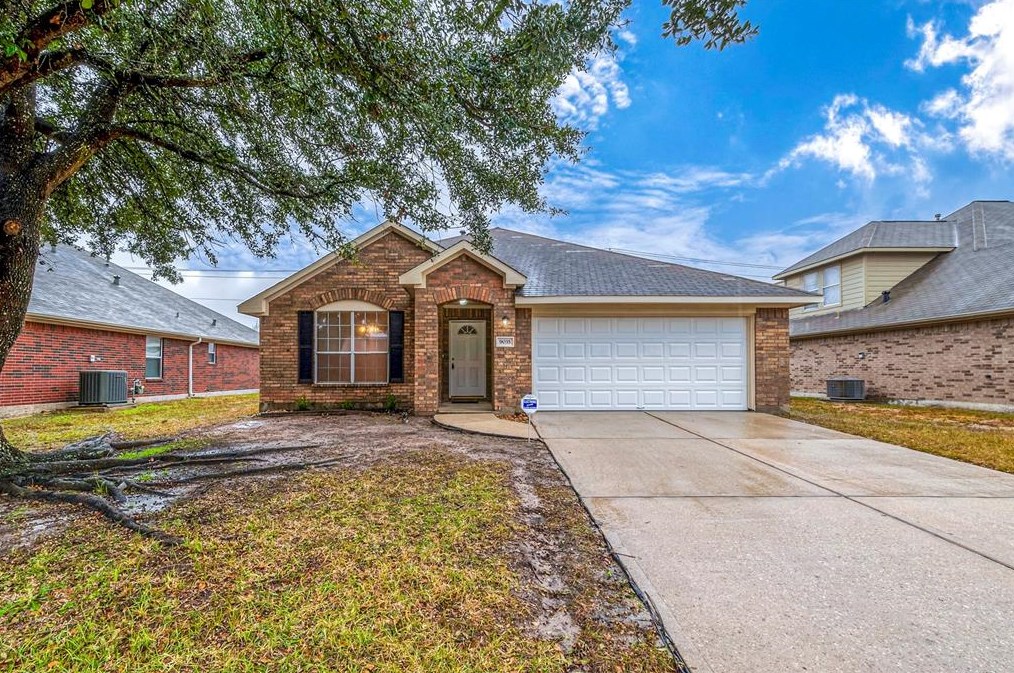 9035 Melody Park Ln, Houston, TX 77044