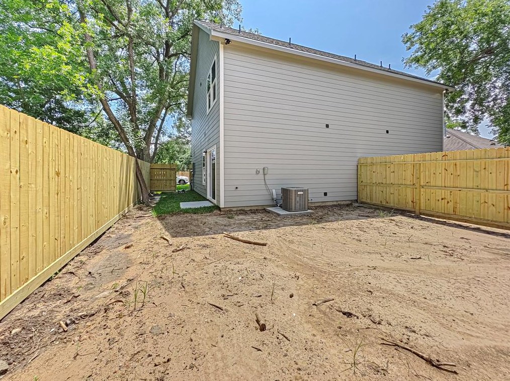 8617 Hoffman St, Houston TX  77016-5937 exterior