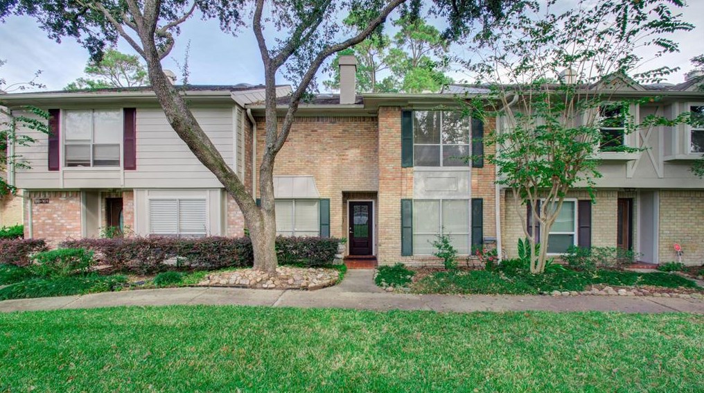 727 Bunker Hill Rd Apt 97, Houston, TX 77024