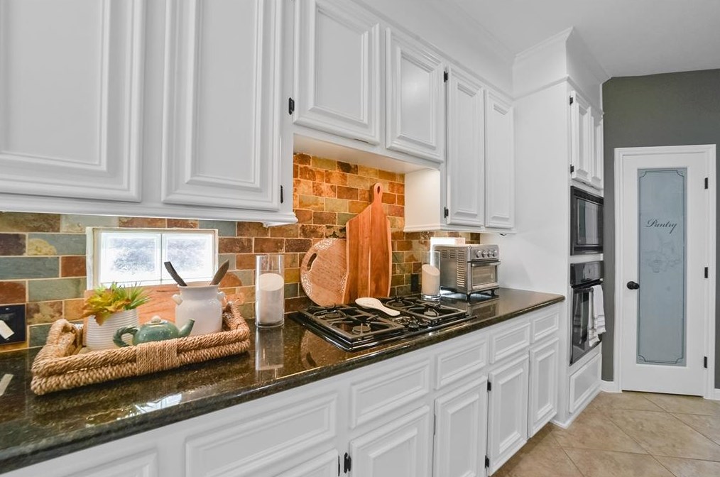 1531 Bellwood Lk Dr, Richmond TX 77406-7972 exterior