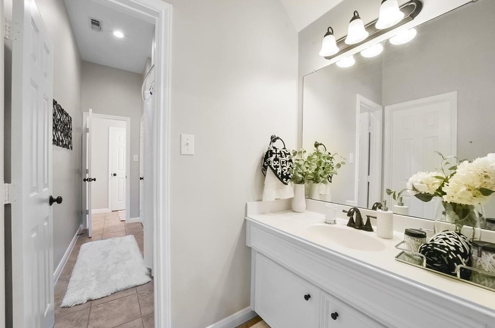 1531 Bellwood Lk Dr, Richmond TX 77406-7972 exterior