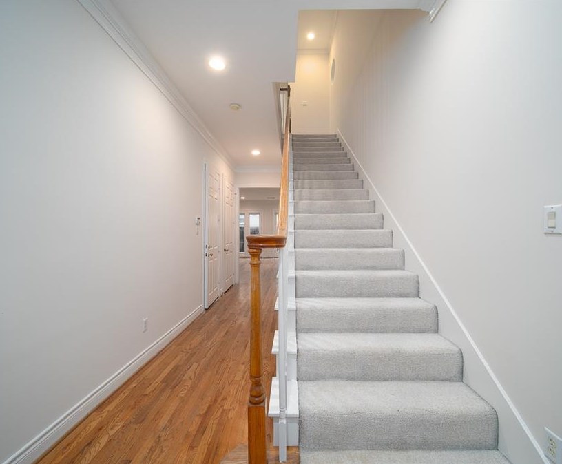 1800 Staffordshire Cres, Houston TX  77030-4144 exterior