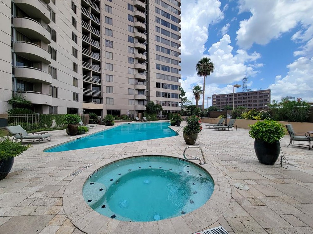 3525 Sage Rd Apt 211, Houston, TX 77056