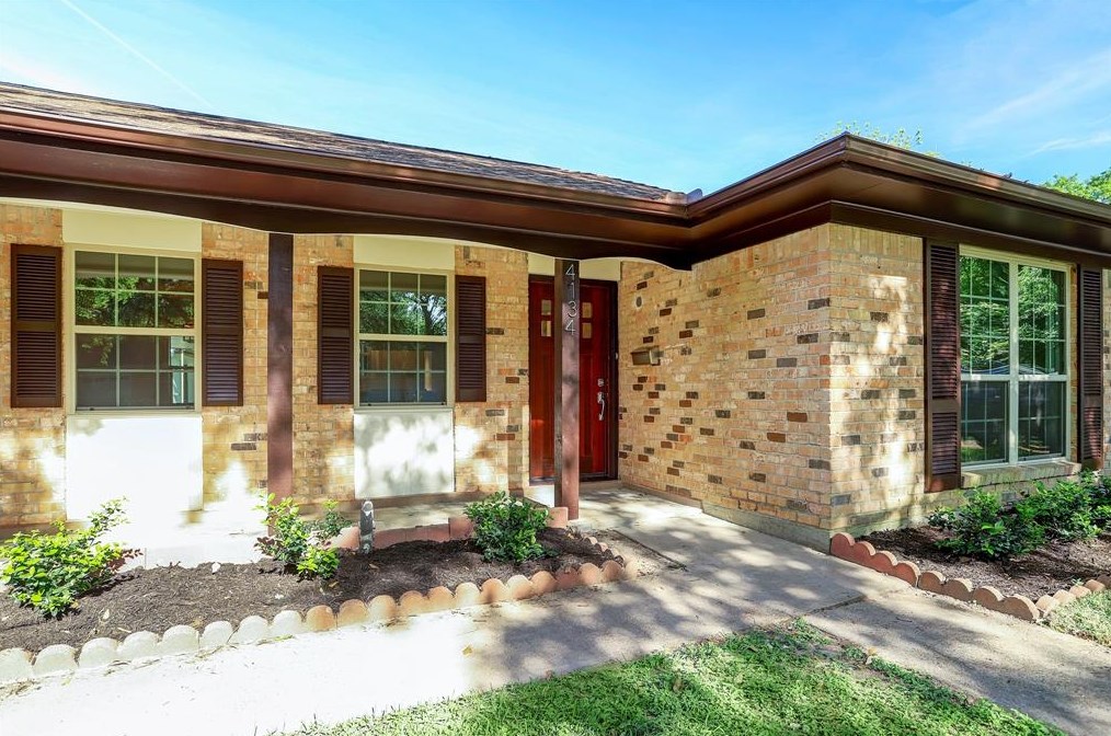 4134 Hill Oak Dr, Houston, TX 77092