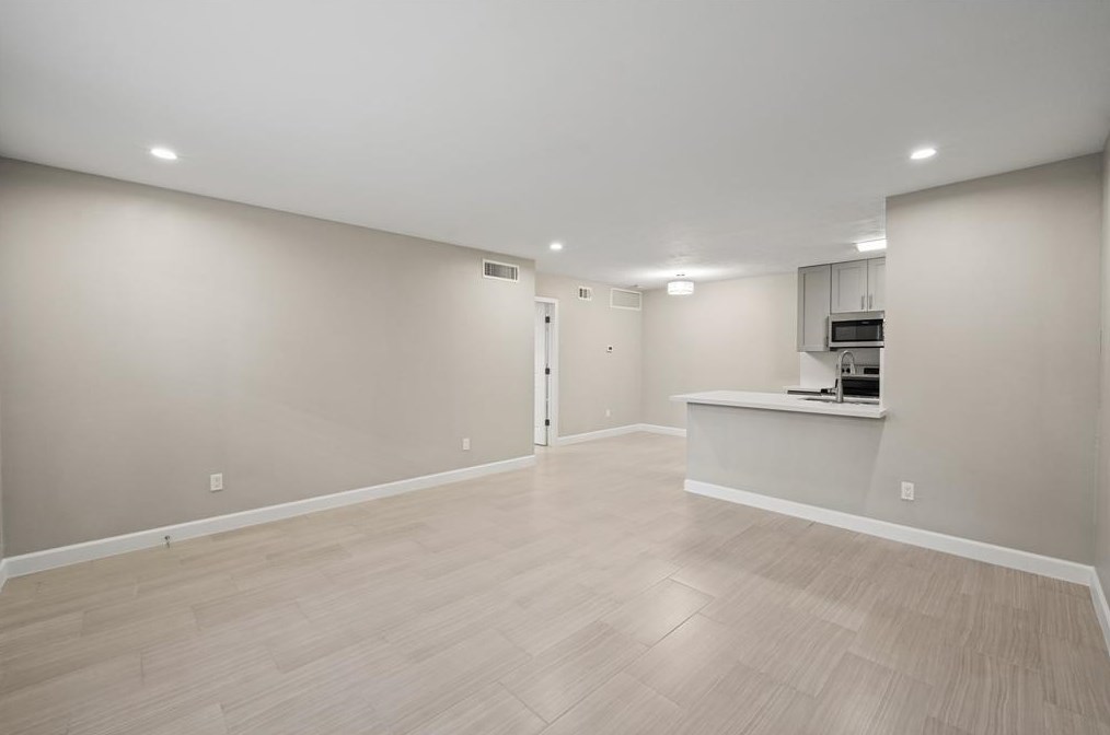 1223 Augusta Dr Apt 21, Houston, TX 77057