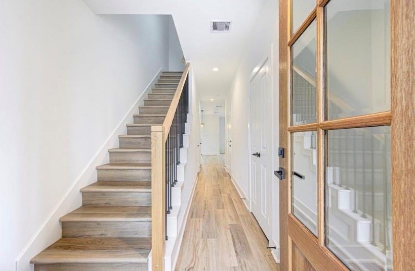7236 Avenue, Houston, TX 77011-3744